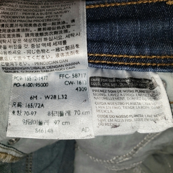 LEVI'S 512 Perfectly Slimming Dark Wash Mid Rise Boot Cut Blue Jeans Size 6M - Picture 10 of 12